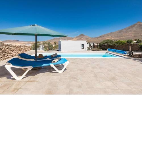 Casa Marisa with Heated Pool & Garden