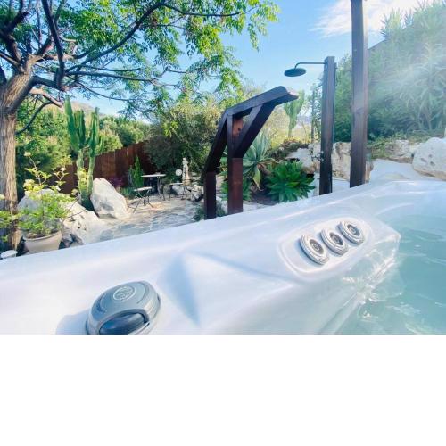 CASA MELINE, idyllic place for your holidays