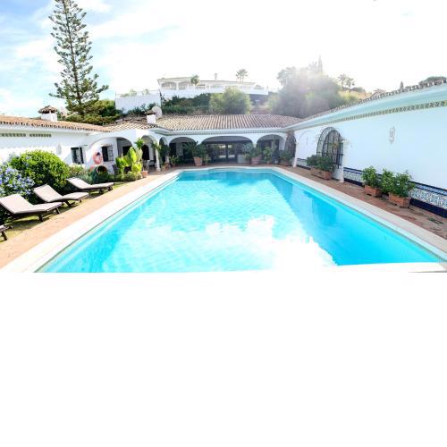 CASA MICHAEL - El Paraiso, Marbella