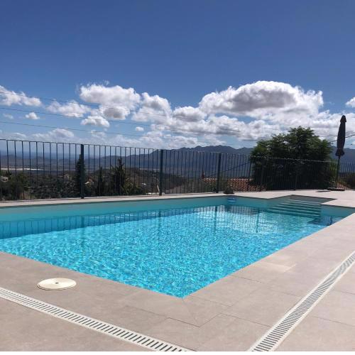 Casa Miramar, with pool, jacuzzi and stunning views
