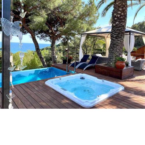 Casa Moderna Piscina Jacuzzi y Playa Privada
