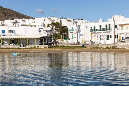 Casa Nileas for Cycladic summer living right on the bay and beach!