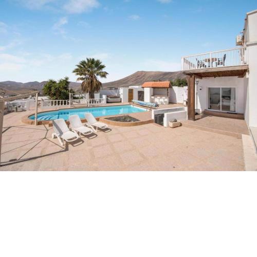 Casa Nira Villa with 28 sleeps, private pool, jacuzzi and sauna