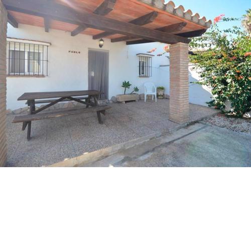 Casa Paqui con piscina compartida en Conil