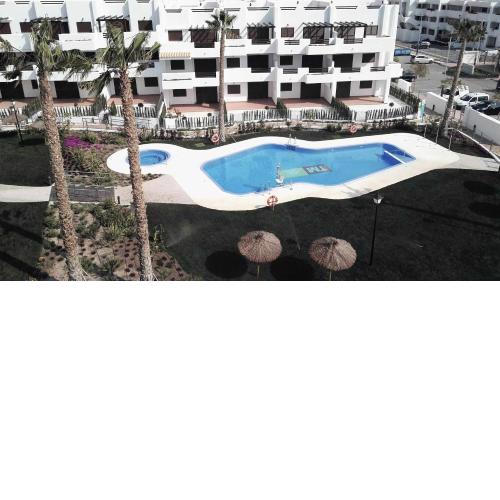Casa Paraiso app con balcón y piscina comunitaria