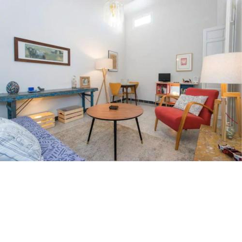 CASA PEPITA: vintage spirit in the old town