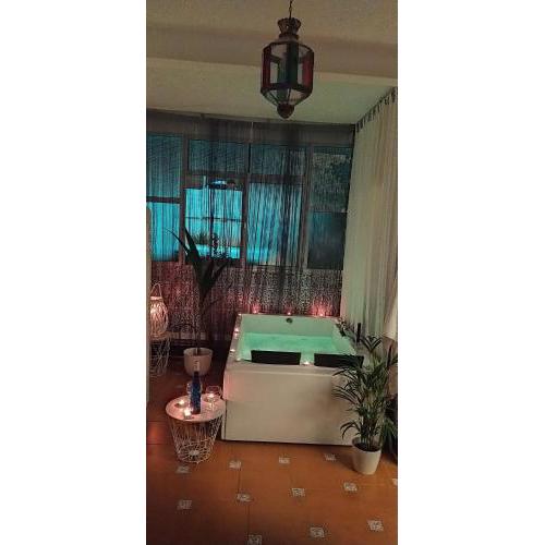 CASA, Piscina, Jacuzzi, Garaje, Barbacoa. (PRIVADO)