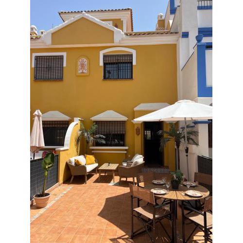 Casa Rodasa - 2 bedrooms, roof terrace, Airco, Front-terrace, Back-Patio, communal pool, etc
