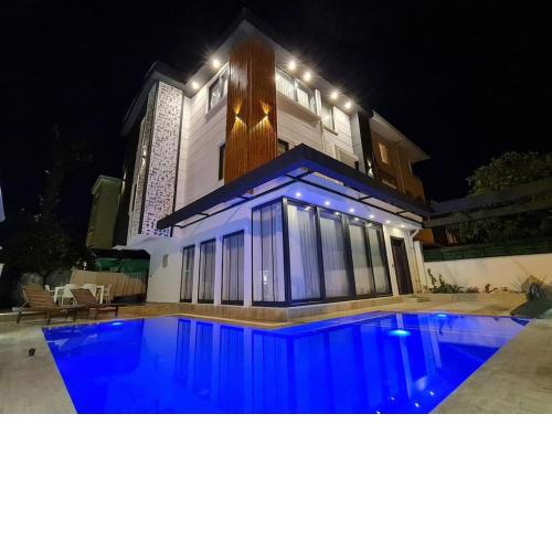 CASA ROSA LUXURY VILLA
