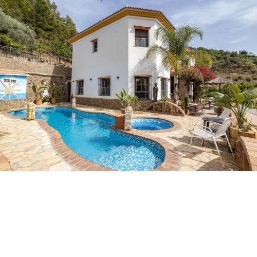 Casa Rural Arrijana Privada con Jacuzzi Piscina Barbacoa