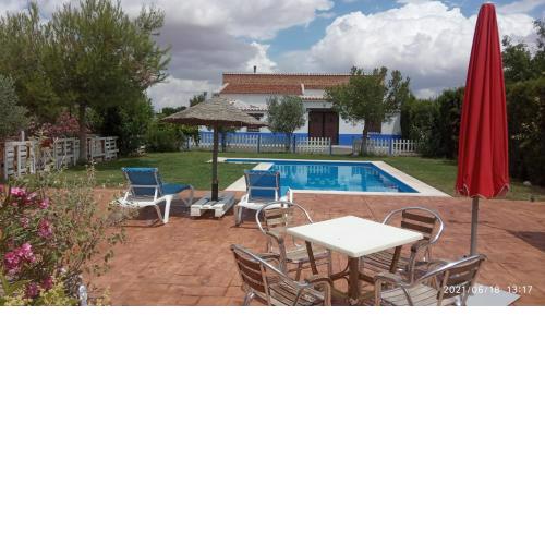 Casa Rural con jacuzzi y pista de padel - Casa de Pacas