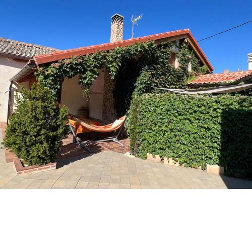 Casa Rural "Hazanas" Adanero