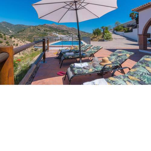 Casa Rural Moreno Canillas de Albaida by Ruralidays