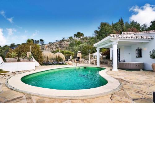 Casa Rural Privada, con vistas impresionantes, Jacuzzi, Barbacoa en Cómpeta pueblo