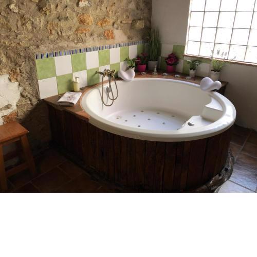 Casa Rustic Suites, JACUZI & LOVE