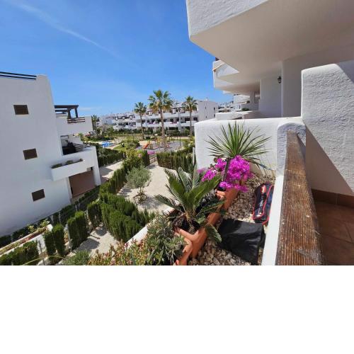 Casa Sana piso con balcón y piscina compartida
