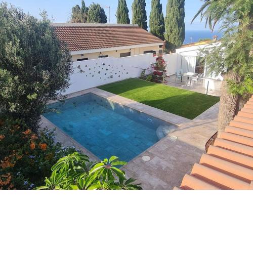 Casa Sandra, private saltwater pool and garden