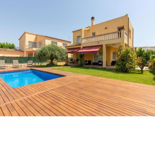 Casa Sant Pere Pescador, 3 dormitorios, 8 personas - ES-89-90