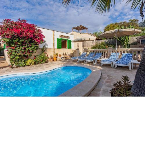 Casa Sergi mit kleinem Pool und Wifi