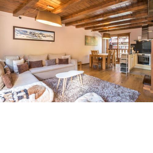 Casa Vuelta a Casa by Totiaran
