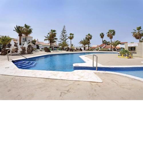 Casa y terraza en Fairway Village
