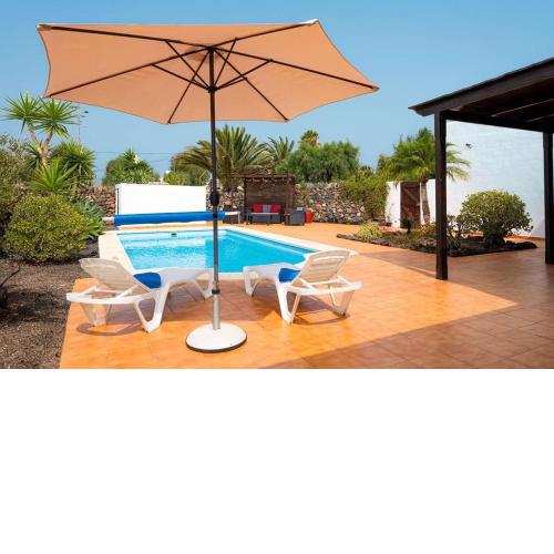 CasaLunaLajares with heated pool