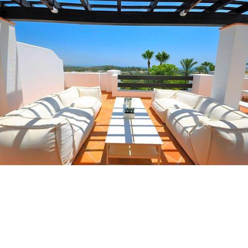 Casares Costa Penthouse sur Golf Finca Cortesin avec vue mer