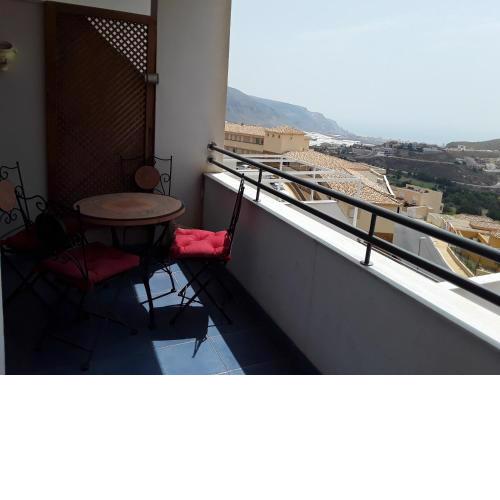 Casas Nuestras I Vicar piscinas de verano y climatizada en invierno, fitness center wifi y parking disponible con reserva Abierto Se puede reservar
