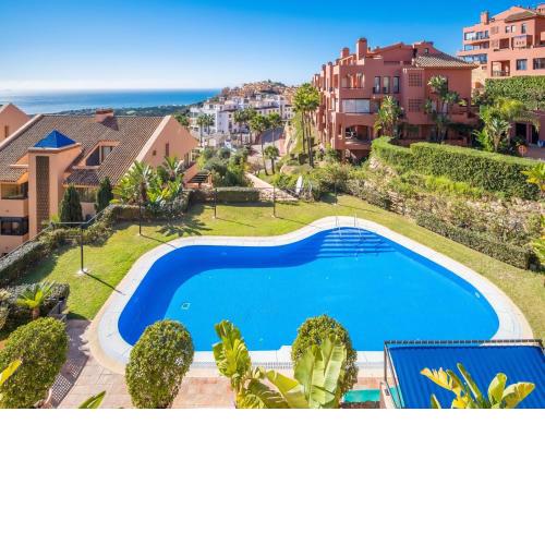 Cascadas Calahonda 15, gorgeous views, pool, parking