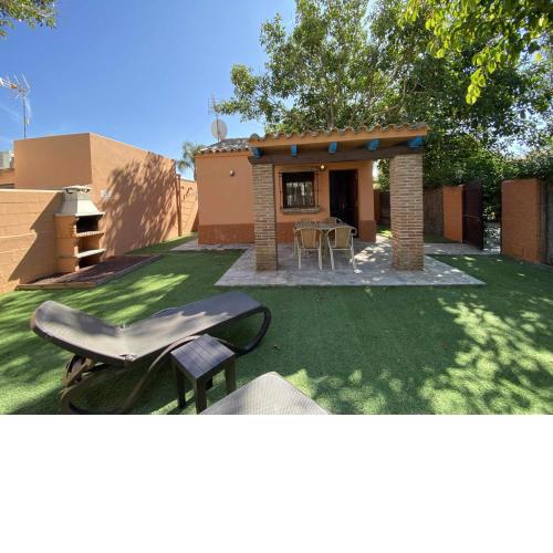 Casita para jardín privado y piscina compartida