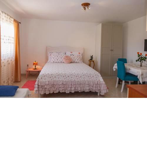 Castello Flower Apartment