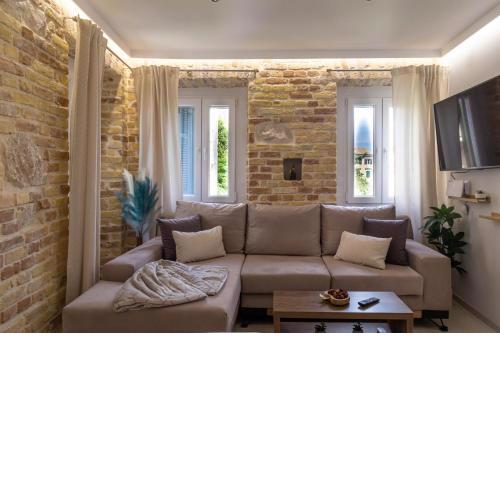 Castello Nuovo Suite by CorfuEscapes
