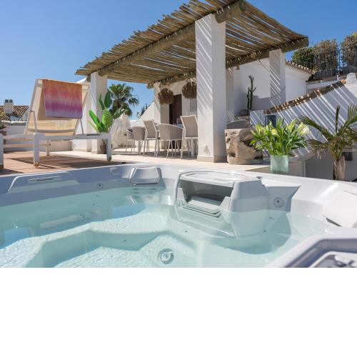 Castiglione luxury beachfront duplex penthouse