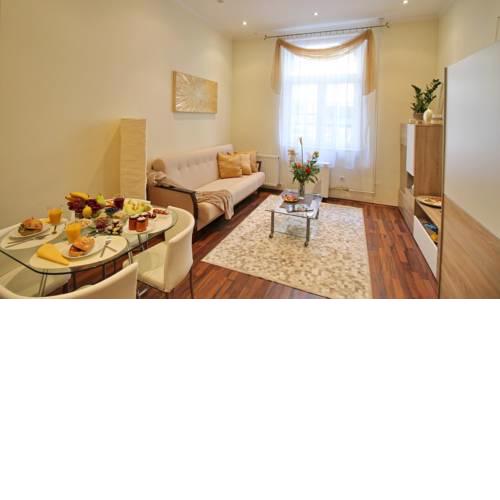 Castle Court Apartment
