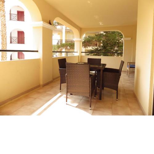 Castle Harbour One Bedroom Garden View Apartment