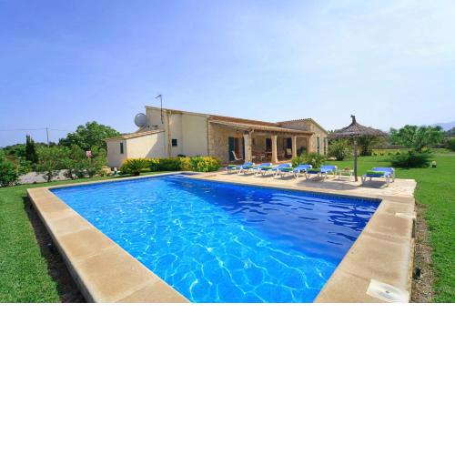 Catalunya Casas Charming villa with pool walking distance to beach!