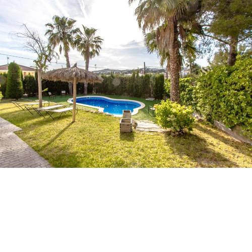 Catalunya Casas Costa Dorada Lair in Cunit, 2 km from Mediterranean Sea!