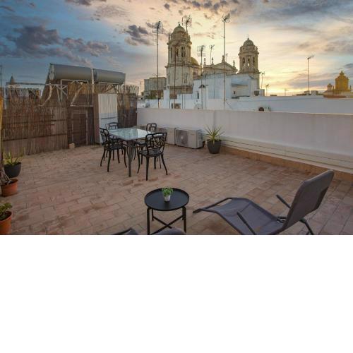 Catedral VIEW Apartment by Cadiz4Rentals