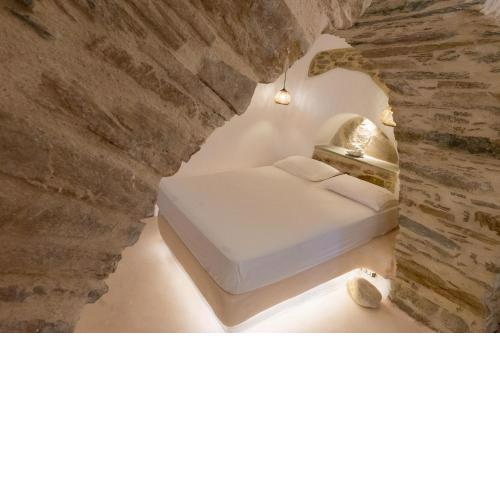 Cave Palia Mandra