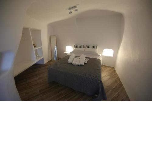 Cave Studios Milos