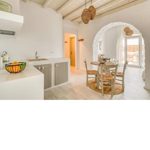 Cavos Paros cosy two bedroom apartment with outdoor veranda in Aliki
