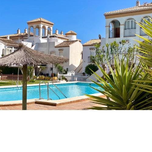 CB Living - Cozy condo with patio, Playa Flamenca