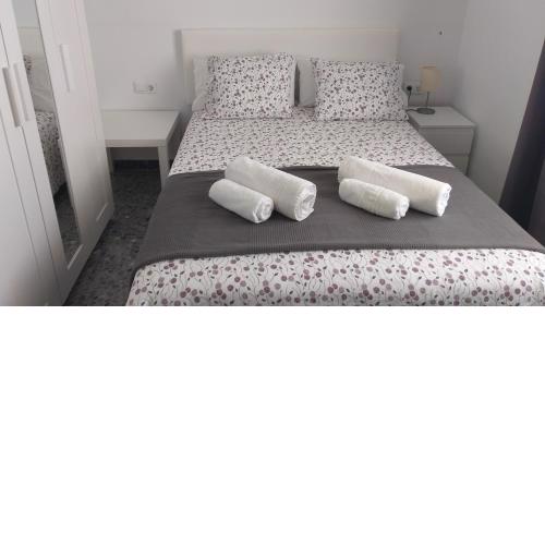 C&B LOLA H4 - Habitación privada - Aire acondicionado - Baños compartidos
