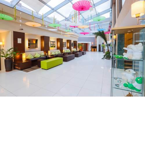CE Plaza Hotel