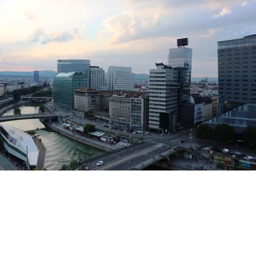 Center Apartment with 360° Rooftop