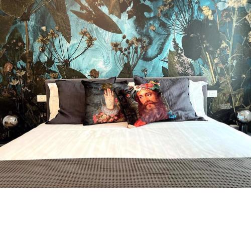 Center San Lorenzo Market 1Bdrm Apt