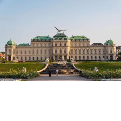 Central 75m² Apartment at Belvedere Palace