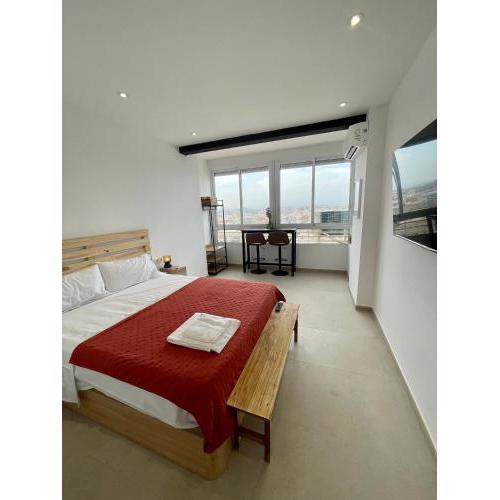 Central and Modern Studio