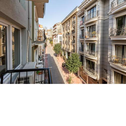 Central and Stylish Flat in the Heart of Beyoglu