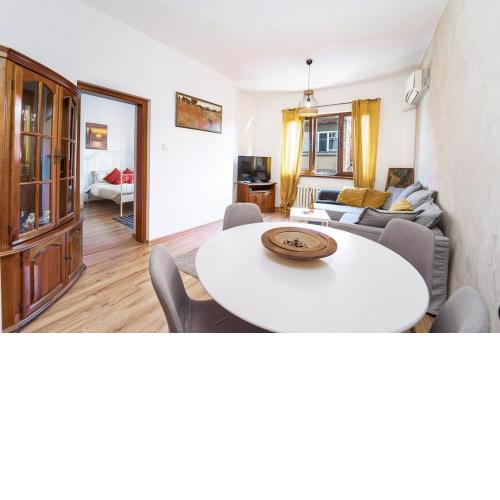 Central Apartment 2BD Next to Vitosha Bul.